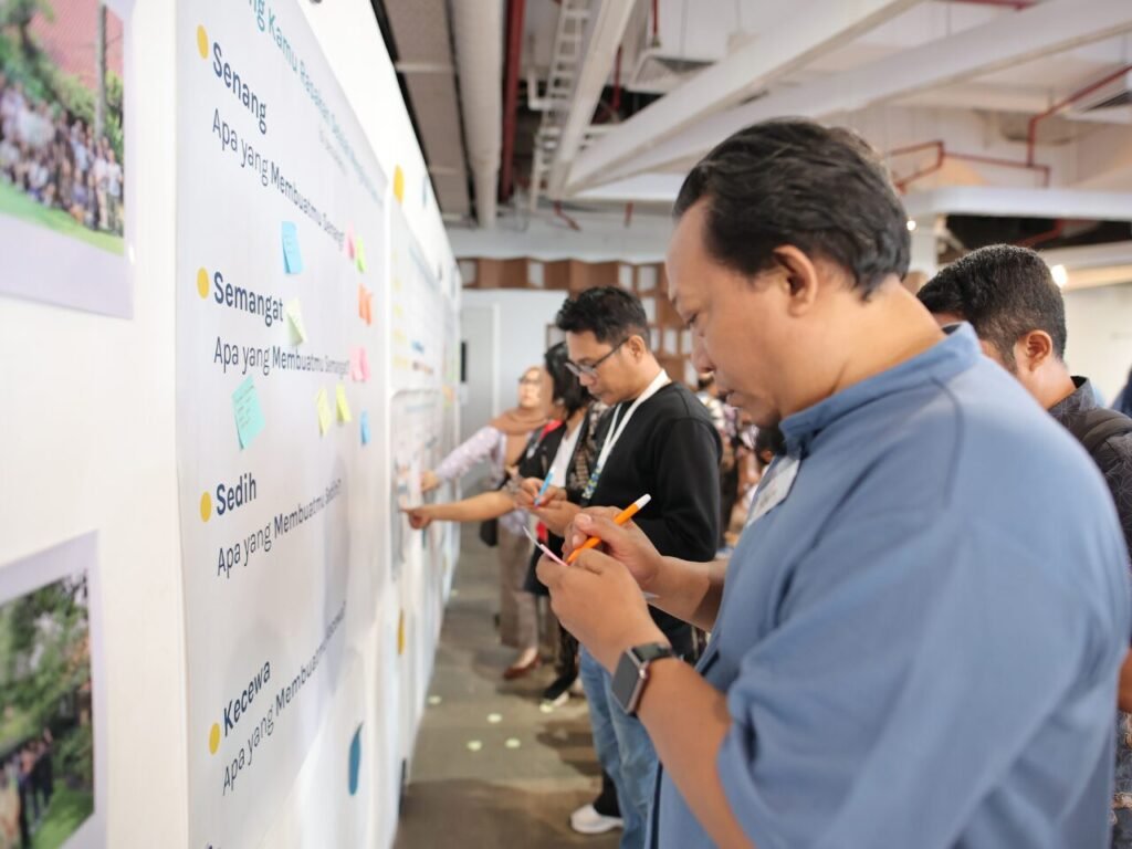 Menyusun Indikator & Database untuk Monitoring Program OMS