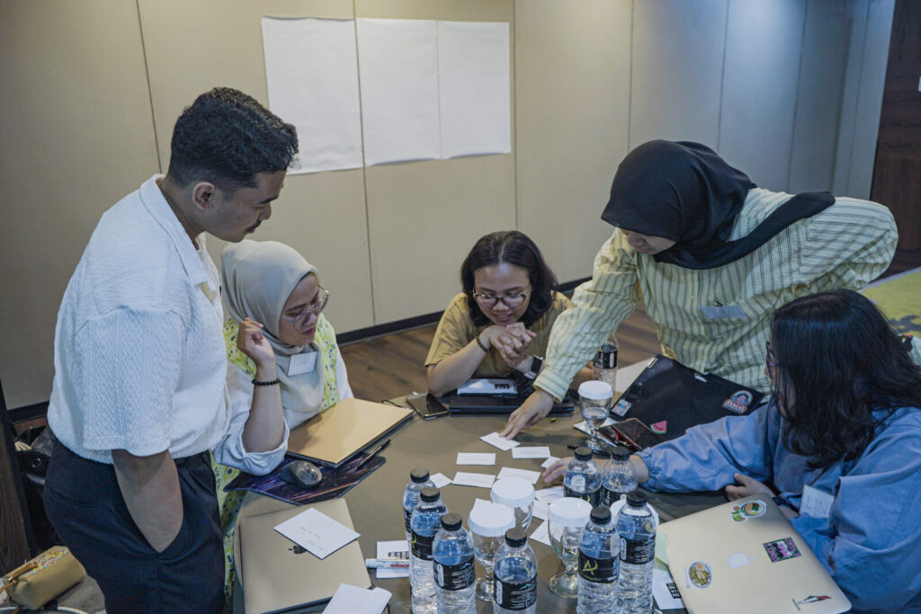 Cerita yang Menggerakkan: Seni Fundraising untuk OMS